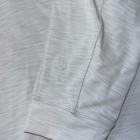NWOT Lululemon Everlux Oversized Long Sleeve Crew - Size XL
Heathered Rhino Grey - Picture 5 of 11